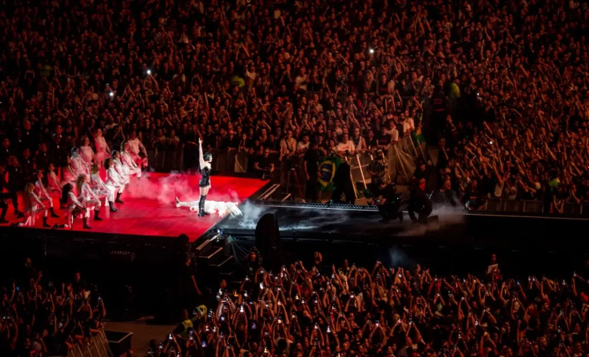 Lady Gaga Copacabana Beach concert with largest concert crowds by female artist 2.1 million 