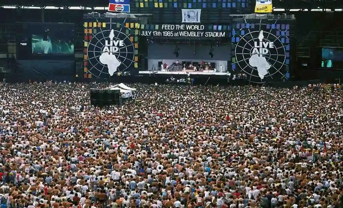 Live Aid Wembley Stadium 1985 concert with largest concert crowds for charity event 